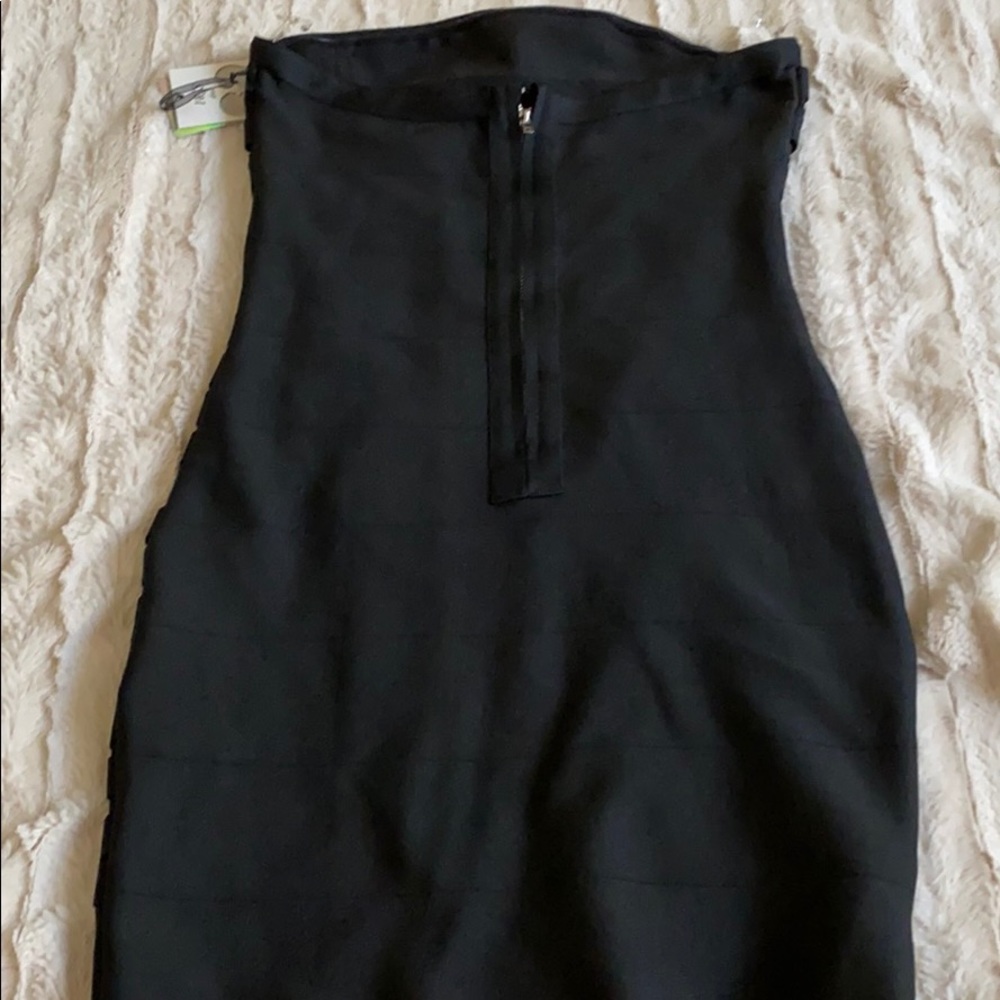 Dress - Picture 3 of 3